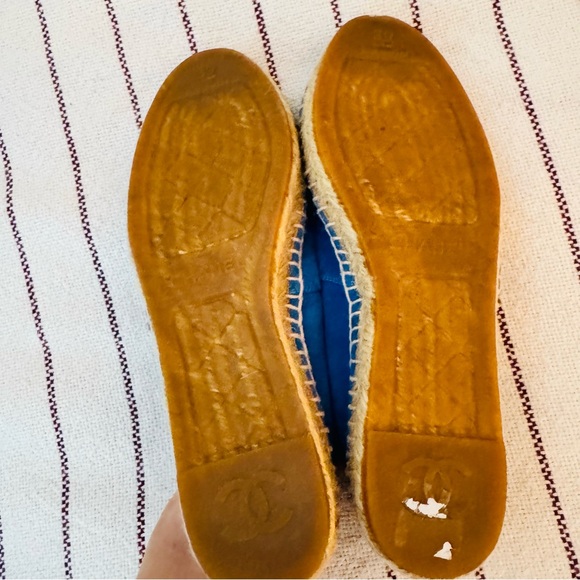 CHANEL blue suede logo espadrillea - Picture 7 of 13
